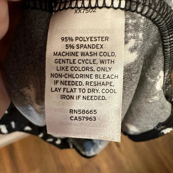 Chelsea28 flutter sleeve ruched dress. NWOT’s Size 1 - Picture 8 of 8